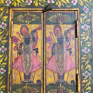 Ventana de Madera Pintada a Mano con Estilo de Diseño Tradicional - Product Image 3