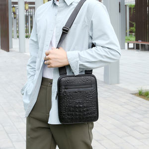 Bolso bandolera de cuero genuino de alta calidad para hombre, bolso de hombro cruzado de moda con gran capacidad para viajes de verano - Product Image 5