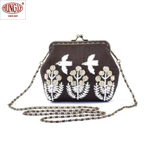 Portefeuille portable élégant de style vintage brodé à la main en gros pour les occasions formelles - Product Image 4