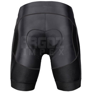 Logo personnalisé Short de compression de course à quantité minimale de commande bas pour homme Nouvelle arrivée Short de compression Fabriqué au Pakistan - Product Image 2