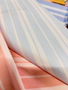 เสื้อเชิ้ตผ้าฝ้ายโพลีเอสเตอร์แบบพรีเมี่ยมสำหรับเด็กผู้ชายและเด็กผู้หญิงผ้าโพลีเอสเตอร์ทอธรรมดา - Product Image 4