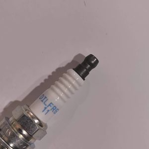 Bujías NGK Originales Genuinas con Tecnología Láser para Sistema de Motor Automotriz 92605 DILFR5E11 para Mercedes-Benz Clase E Modelo T (S210, S211) - Product Image 5