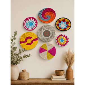 Ensemble de paniers muraux en bambou tissés à la main Sabai, multicolores, style bohème, décoration murale en rotin, ensemble de 7 pièces - Product Image 1