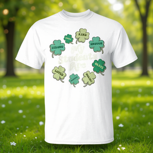 T-shirt unisexe pour adultes avec affirmations positives pour enseignants, design trèfle vert, pour la Saint-Patrick - Product Image 3