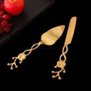 Poignées de créateur florales fantaisie uniques plaquées or de haute qualité les plus exigeantes avec serveur de gâteau et couteau polis et brillants argentés - Product Image 6