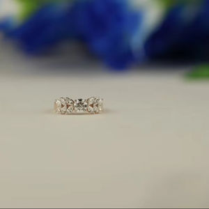 Bague de luxe en diamant de laboratoire marquise et coupe ronde VS1 clarté IGI SGL certifié or rose or argent fournisseur en gros - Product Image 1