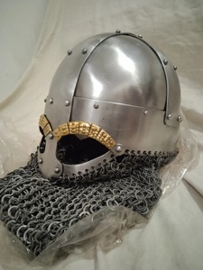 Elmetto da combattimento vichacco pronto alla battaglia per armatura da battaglia-Elmo medievale 18G in acciaio e cotta di maglia-elmo nordico con coltelli a bordo - Product Image 2