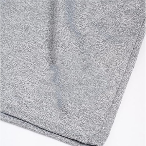 Ensemble T-shirt et short décontracté pour homme en coton tricoté léger et respirant, avec poches et col en V, idéal pour l'été - Product Image 3