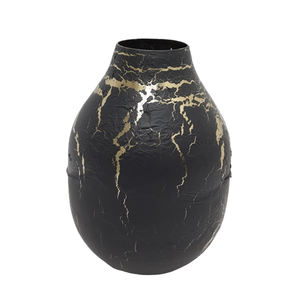 Vase à fleurs en métal Design à la mode blanc fini pour la maison et les hôtels décoration de table Vase en métal personnalisé fait à la main - Product Image 2