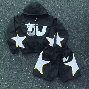 Conjunto Deportivo de Dos Piezas para Hombre, Chaqueta Cortavientos Personalizada con Cremallera Reflectante y Pantalones Cortos de Nailon - Product Image 3