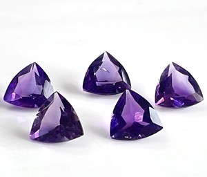 Améthyste naturelle Trillion Cut 8mm Faceted - Loose Amethyst Trillion Top Quality - Product Image 3