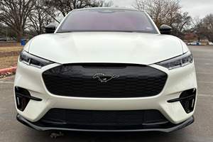 Ford Mustang Mach-E GT AWD Plus 2022 Usado en Excelentes Condiciones, Sin Accidentes, Volante a la Izquierda/Derecha - Product Image 5