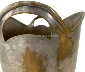 Seau à glace à champagne vintage en métal de haute qualité ou refroidisseur de vin pour les fêtes intérieures ou extérieures personnalisables - Product Image 4