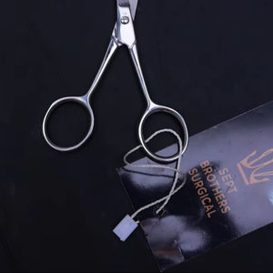 Tijeras Profesionales Mini de Acero Inoxidable para Uso Médico y de Belleza - Product Image 3