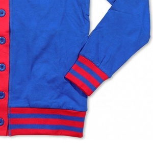 Cardigan en chenille à col en V avec broderie personnalisée, imprimé tendance hip-hop décontracté d'hiver, en acrylique, pour sororités, avec bouton logo - Product Image 6