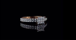 Anillo de Compromiso con Diamante Cultivado en Laboratorio de 0.50 CTW, Corte Princesa, Certificado SGL, Oro Sólido de 14K - Product Image 2