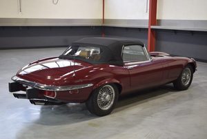 Acompte initial pour Jaguar E-Type (XKE) Cabriolet classique vintage de 1974 - Product Image 3