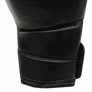 Fabricants pakistanais de vêtements de sport professionnels Gants de boxe en cuir Pu pour équipement d'entraînement Gants de boxe - Product Image 5
