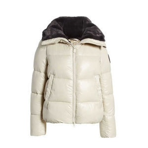 Veste d'hiver matelassée imperméable pour femme de qualité supérieure avec du coton et du nylon, nouveau design tendance à bulles - Product Image 1