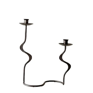 Soporte de vela de hierro Acabado antiguo Tamaño estándar Portavelas de diseño moderno y portavelas para decoración del hogar - Product Image 3
