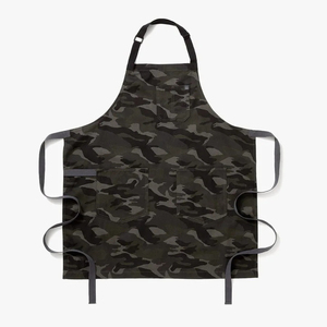 Delantal de algodón resistente sin mangas con estampado de camuflaje, cintura ajustable y múltiples bolsillos para suministros de limpieza y uso diario - Product Image 1