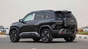 2025 B Y D Leopard Titanium 3 SUV totalmente eléctrico con un diseño audaz y robusto y una distintiva parrilla frontal. - Product Image 3