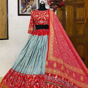 Dernière collection de robes Lehenga brodées ethniques de haute qualité, mélange de coton, robe Radha, Lehenga Choli, Chaniya Choli pour toutes les occasions - Product Image 1