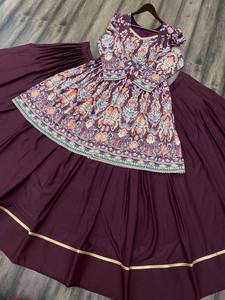 Traje Lehenga DE TRABAJO estampado floral de seda de rayón de diseñador de Fab Zone - Product Image 4