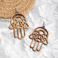 Boucles d'oreilles pendantes unisexes classiques en bois d'olivier, faites à la main, écologiques, découpées au laser, en forme de main, pour fêtes, par ArtisRaw