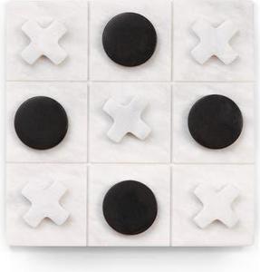 Un Tic Tac Toe en métal élégant et minimaliste conçu pour des espaces attrayants et modernes. - Product Image 2