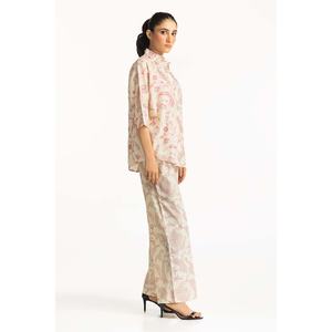 เสื้อเชิ้ตชีฟองพิมพ์ลายคอปกพร้อมดีเทลลายดอกไม้ WM-CS-SS24-029 - Product Image 1