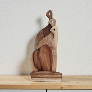 Planche à découper en bois et résine écologique faite à la main, design rectangulaire durable, passe au lave-vaisselle pour une cuisine saine - Product Image 4