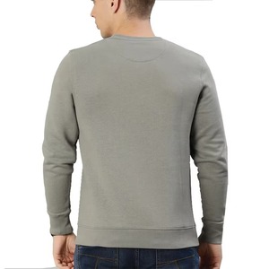 Sweat-shirt pour homme doux confortable et de haute qualité fabriqué au Pakistan tissu durable commandes OEM disponibles en différentes tailles - Product Image 3