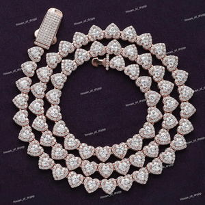 Collier de diamants en forme de coeur en argent 925 avec réglage de pavé de halo Collier de diamants Moissanite taillés en coeur Collier glacé de luxe - Product Image 5