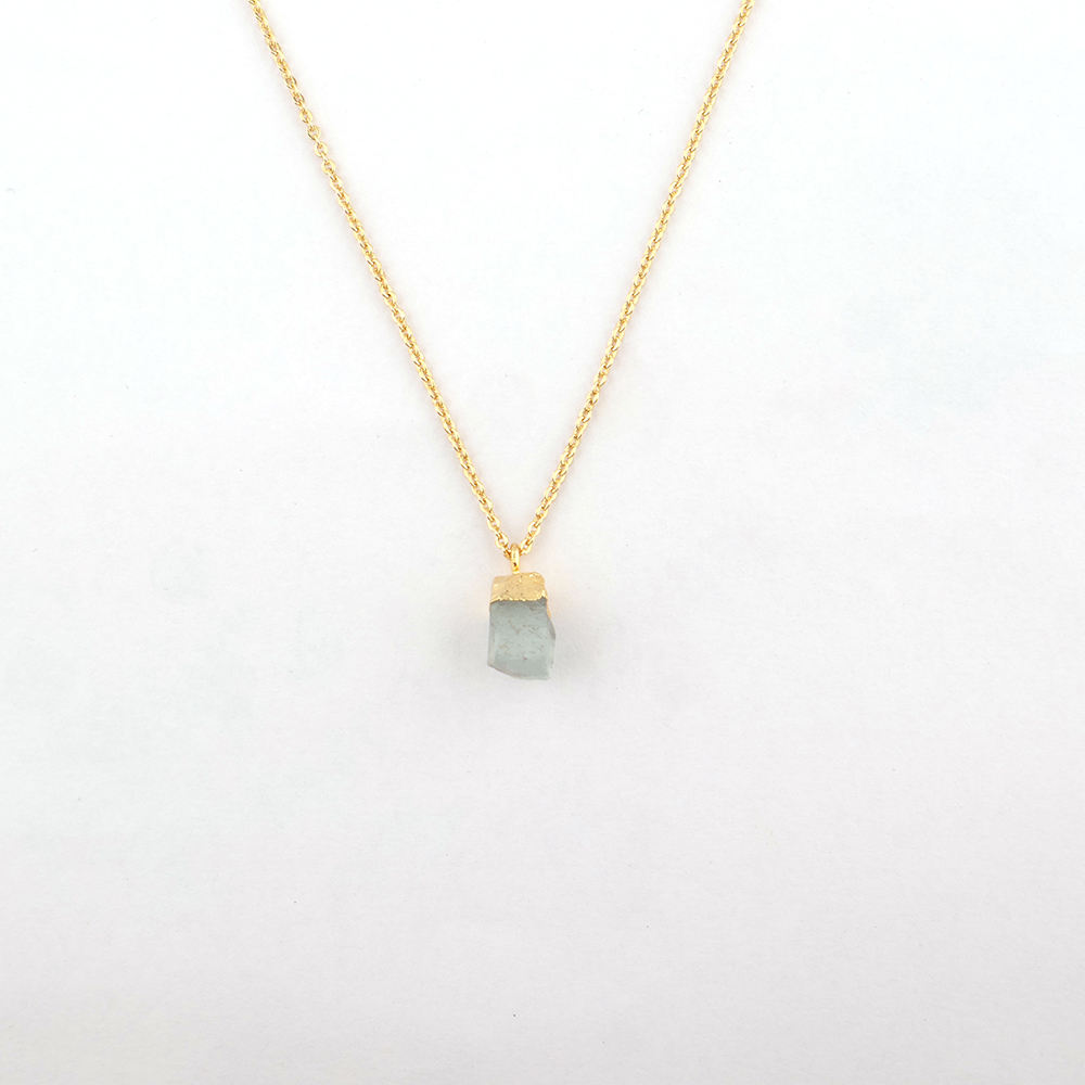 สีเขียวน้ำทะเล