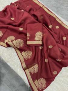 Sari indio de viscosa pura para mujer con borde jacquard de Murga de pavo real y diseño Butti en toda la prenda, con conjunto de blusa a juego. - Product Image 4