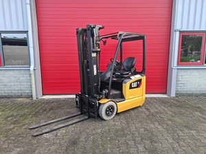 Chariot élévateur à contrepoids jaune 1,5 tonne avec moteur AC pour entrepôt, hauteur de levage 2500 mm - Product Image 6