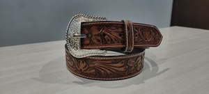 Cinturones de cuero hechos a mano hechos a medida hechos de diseños de cuero genuino estilo occidental hechos a mano duraderos y para fines de reventa - Product Image 3