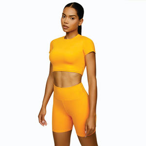 Résistant à la sueur mi impact confort 75% Nylon 25% élasthanne femmes coupe ajustée recadrée 365 Cap manches doré Orange T-Shirt - Product Image 2