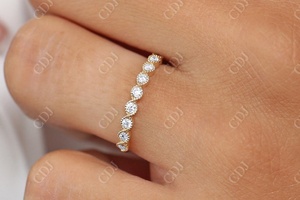 Bague de fiançailles en diamant demi-éternité certifiée IGI, anneau de fiançailles en demi-éternité - Product Image 4
