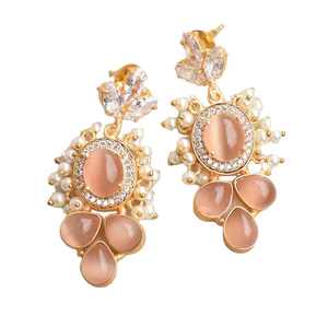 Vente en gros de boucles d'oreilles faites à la main en zircon et cristal-bijoux de mode de mariée ethnique pour les détaillants et les distributeurs - Product Image 3