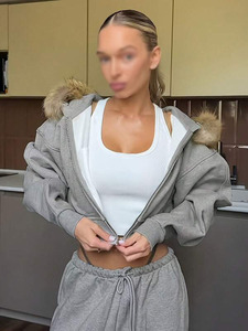 Sudaderas Cortas con Cremallera para Mujer, Ajuste Entallado, Felpa de Algodón, Capucha de Piel Sintética, Puños Acanalados, Ropa Urbana de Invierno, Logotipo Personalizado Premium al por Mayor - Product Image 4