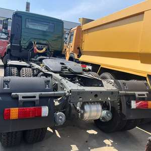 Camión Tractor 2023 6 4, Potente Unidad de Remolque de Servicio Pesado para Rutas de Transporte de Larga Distancia - Product Image 2