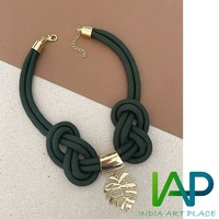 Tendance laiton cire cordon collier meilleur cadeau de fête pour les filles collier ras du cou concepteur broderie pour les bijoux de fête des femmes