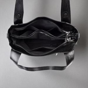 กระเป๋าถือหนังแท้ขนาดกะทัดรัดและน้ำหนักเบาจากผู้จำหน่ายอินเดียสำหรับของจำเป็นประจำวันจำนวนมาก - Product Image 4