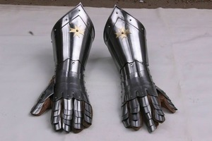 ชุดเกราะถุงมือเหล็กแบบกอธิคของตกแต่งของขวัญวันฮาโลวีน - Product Image 3