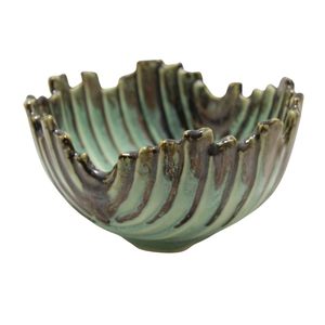 Perfect for serving <b>snacks</b> fruits or salads this <b>bowl</b> also makes a stunning centerpiece or decorative accent for any dining - Product Image 3