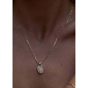 Pendentif diamant Juliette avec motif papillon, charmes élégants et stylés - Product Image 2