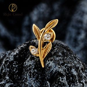 Orecchini a foglia Zirconia Pvd gioielli <span class=keywords><strong>Piercing</strong></span> da <span class=keywords><strong>donna</strong></span> ASTM F136 orecchini alla moda placcati oro orecchio Tragus Flat cartilagini Tragus - Product Image 1