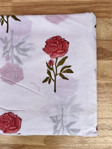 Tela de ropa al por mayor algodón indio 100% algodón mano pantalla impresa diseñador Sanganeri tela para correr mujeres tela de vestir - Product Image 5